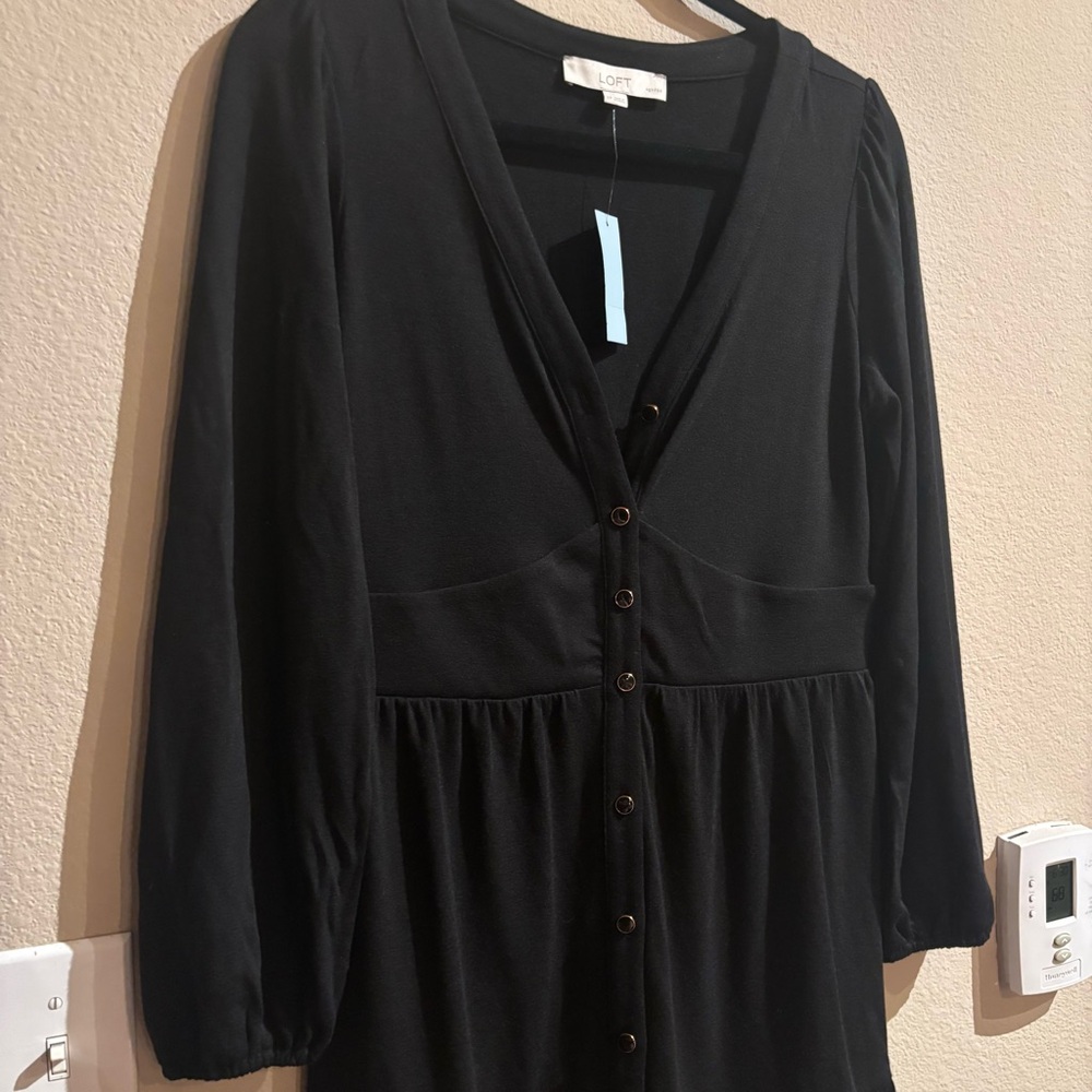 🖤 LOFT Black Long Sleeve Tiered Ruffle Dress – Petite 6 (NWT) - Picture 3 of 10
